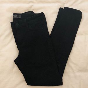 Ripped knee Skinny Jeans